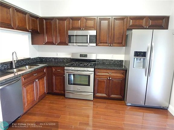 3rd image of 8149 San Carlos Cir #281