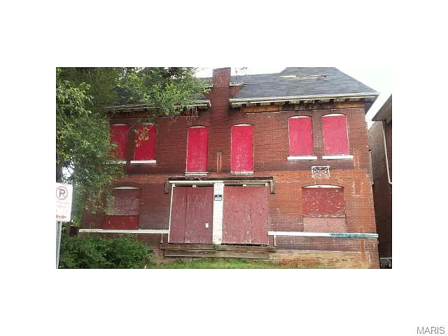 4919-4921 Maple Ave photo 1