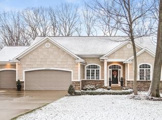 2317 Longmeadow St NW, Grand Rapids, MI 49504