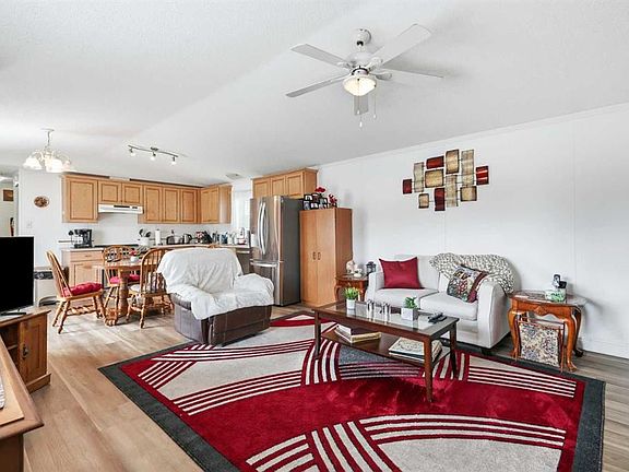 3rd image of 649 Main St N #24