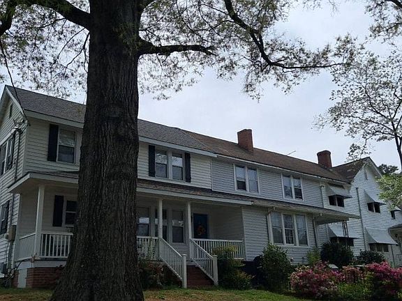 2nd image of 85 Maple St