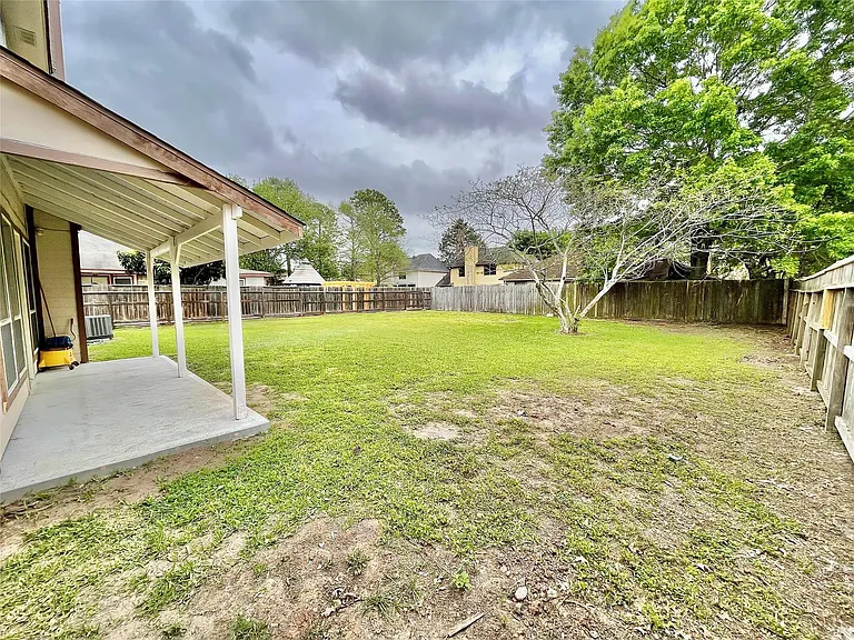 10910 Olivewood Dr — Photo 16