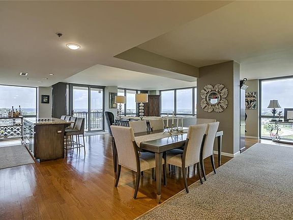 4th image of 600 E Admiral Blvd #508