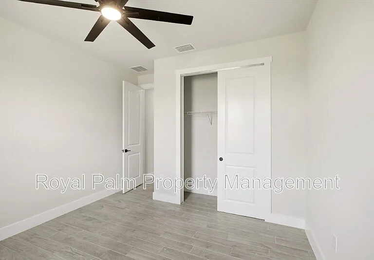 3750 NE 13th Ave — Photo 23