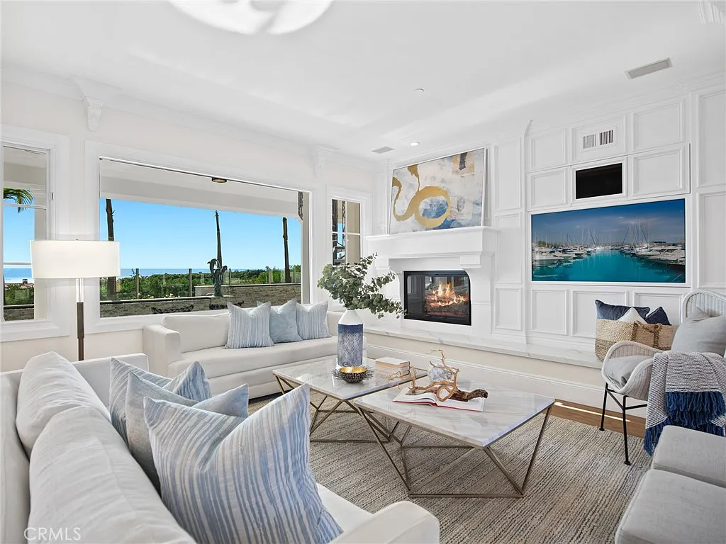 4 bed, 4.5 bath, 5306 sqft, $27,000 — Photo 1