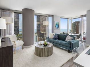 547 N McClurg Ct #212, Chicago, IL 60611