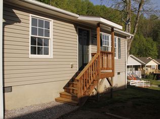 17 Half Moon Dr #17B, Swannanoa, NC 28778