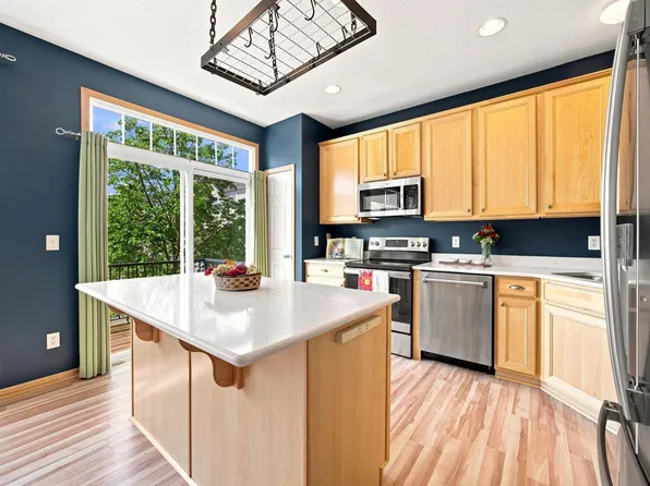 560 Huset Pkwy NE, Columbia Heights, MN 55421