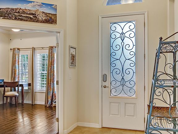 4th image of 36 Alegria Cir