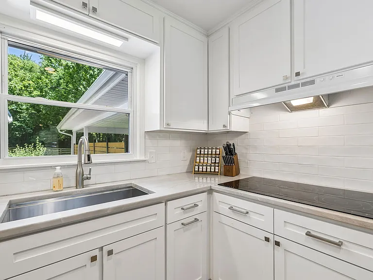 1518 Lipscomb Dr — Photo 19
