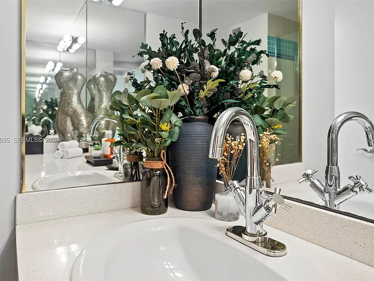 2301 Collins Ave #408 — Photo 47
