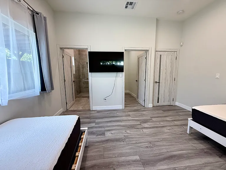 2428 N Lincoln St #101 — Photo 17