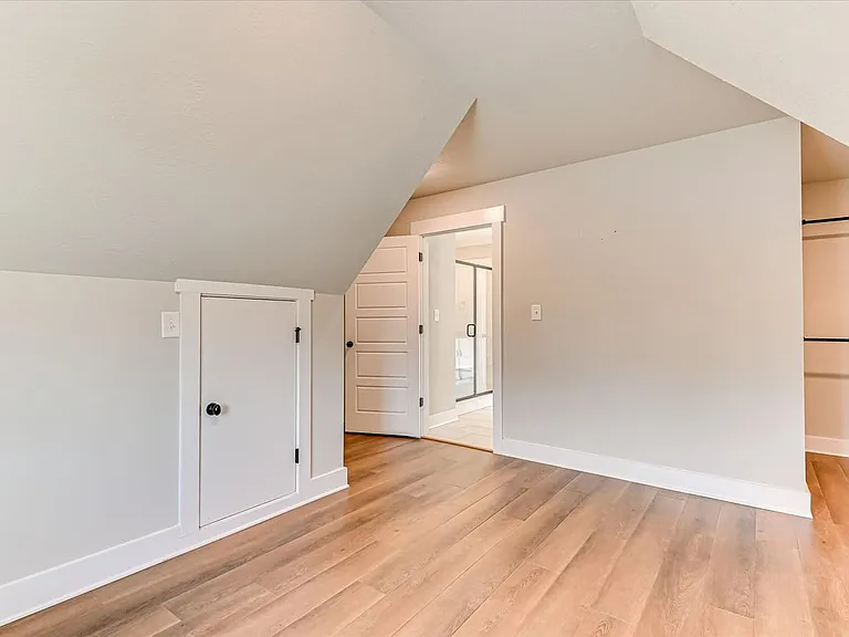 419 Barrow Ln — Photo 4