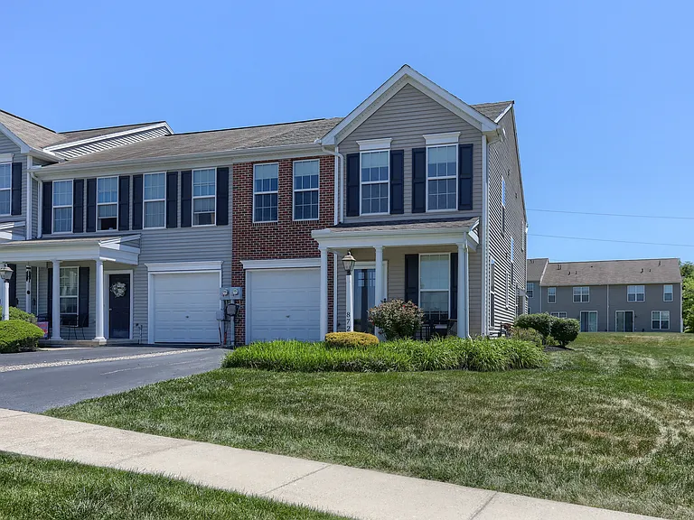 872 Whitetail Dr — Photo 3