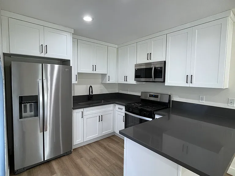 6600 Fishburn Ave #1 — Photo 8