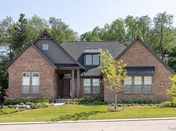 30809 E Franklin Hills Ct E #8, Farmington Hills, MI 48334
