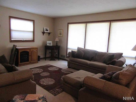 4th image of 3733 Pawnee Pl