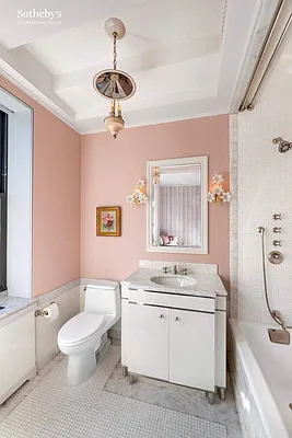 Sold by Sotheby's International Realty | media 29