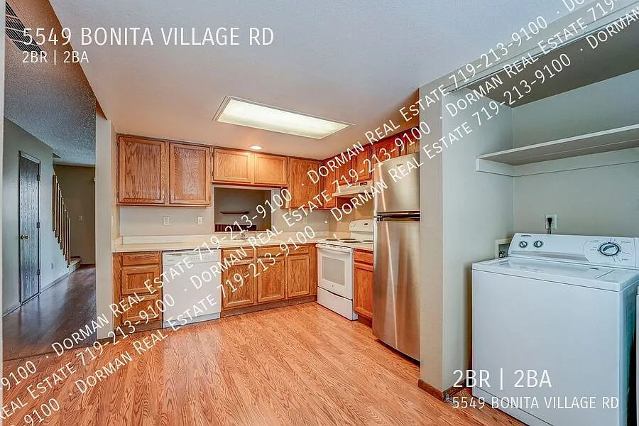 Move-In Special - $500 Off First Month's Rent - 2 Story Condo Near Powers — Photo 4