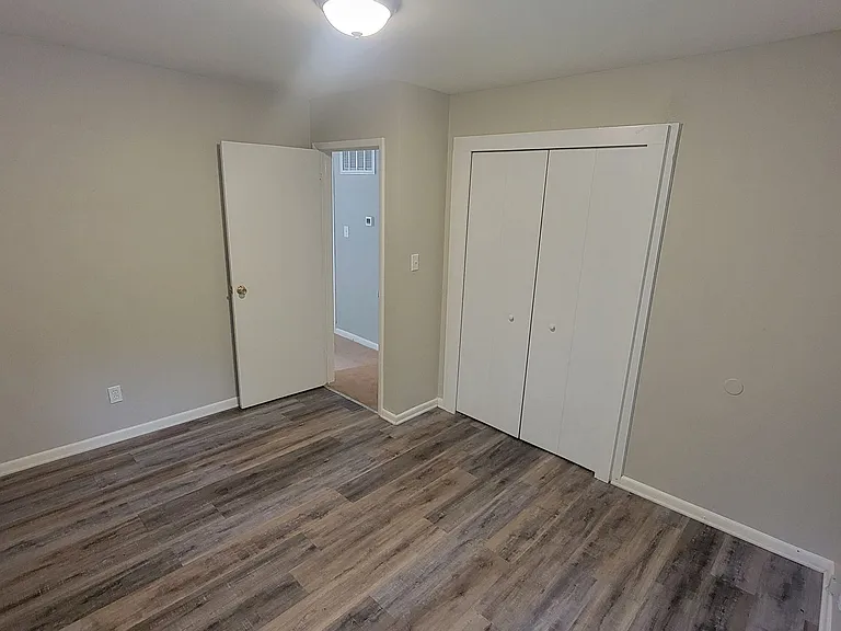 10210 Browns Ct — Photo 7