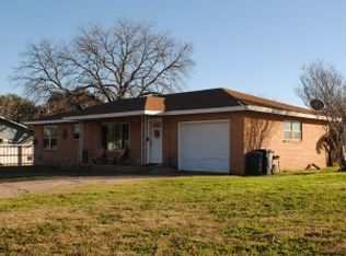 403 E Main St, Gustine, TX 76455