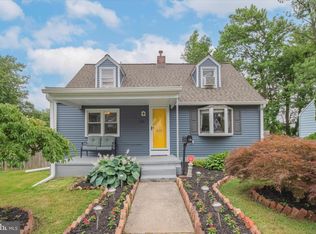 655 Hillcrest Ave, Morrisville, PA 19067