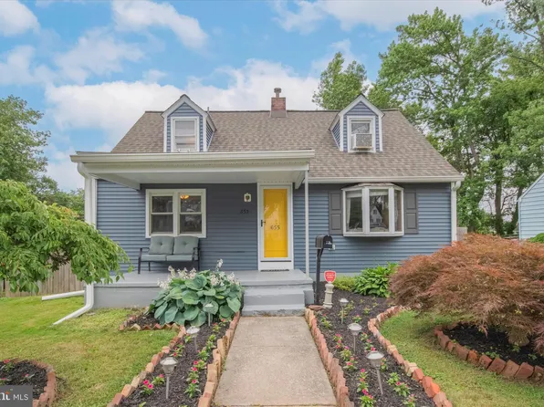 655 Hillcrest Ave, Morrisville, PA 19067