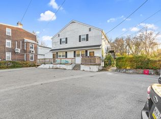 146 Walnut St #1-C, Mont Clare, PA
