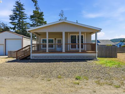 1565 N Lake Rd, Lakeside, OR, 97449