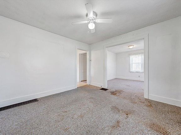 4th image of 1625 Edgerton Ave SE