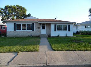 613 17th St W, Williston, ND 58801