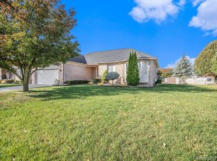 42957 Woodcrest Dr, Sterling Heights, MI 48313