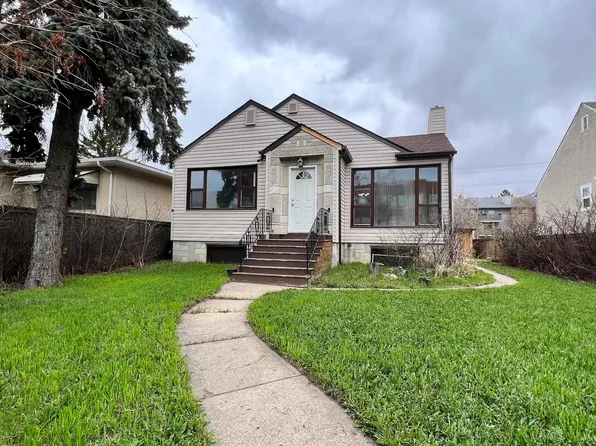 10839 109th St NW, Edmonton, AB T5H 3B9