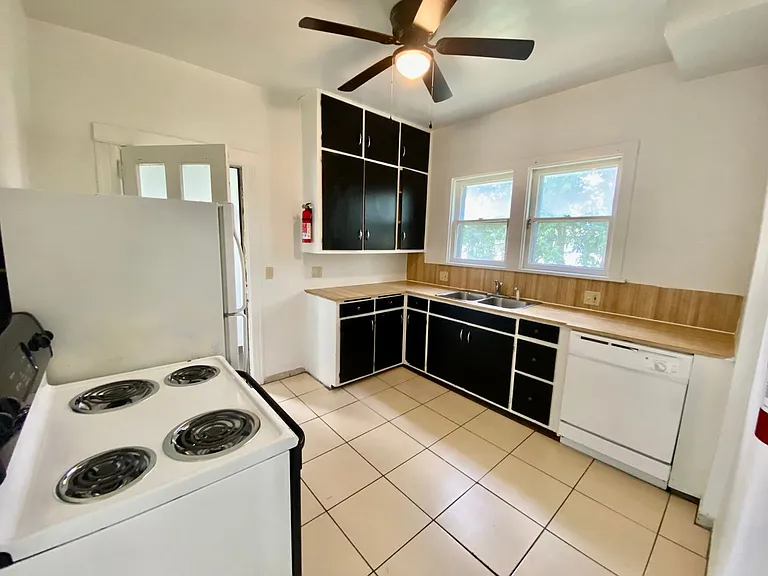 508 N Congress St — Photo 14