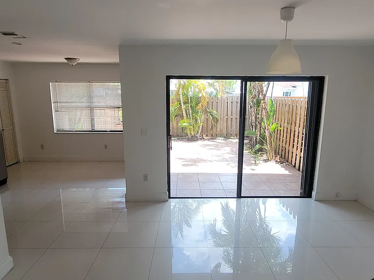 11648 SW 91st Ter — Photo 5