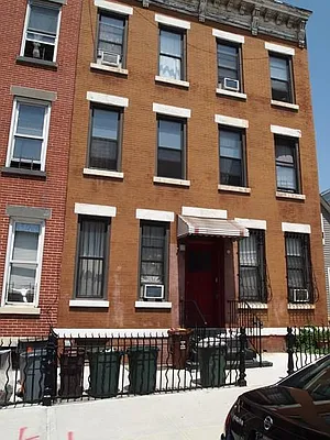 Rented by Temple Morrow LLC | media 33