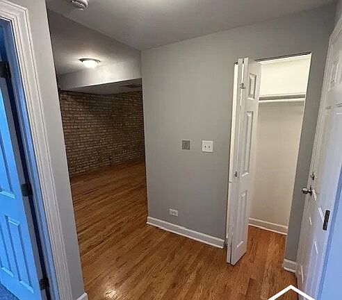 5th image of 2340 W Granville Ave #1