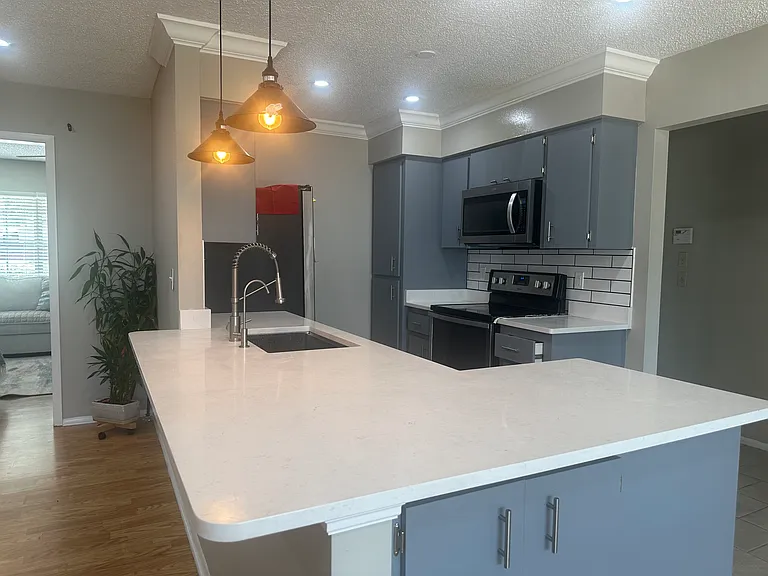 5102 36th Avenue Dr W — Photo 10
