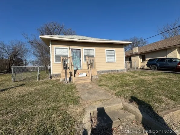 805 E 13th St, Okmulgee, OK 74447