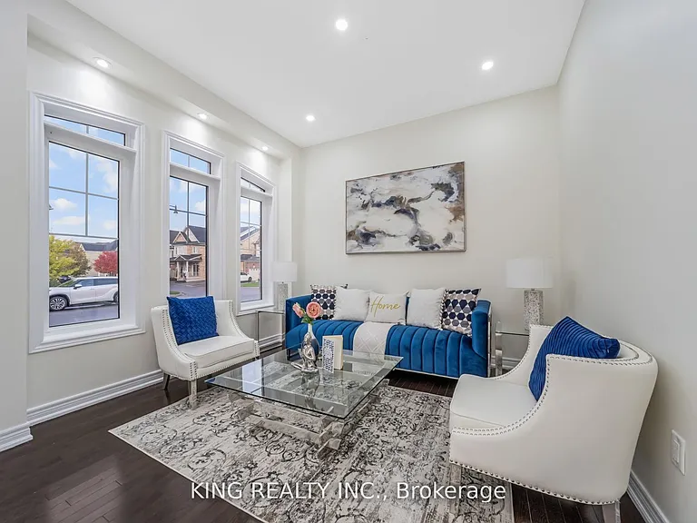 52 Haverstock Cres — Photo 6