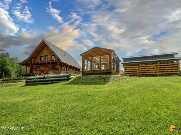 15092 E Forest Ln, Talkeetna, AK 99676