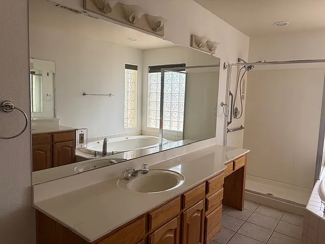1319 E Fountain St — Photo 9