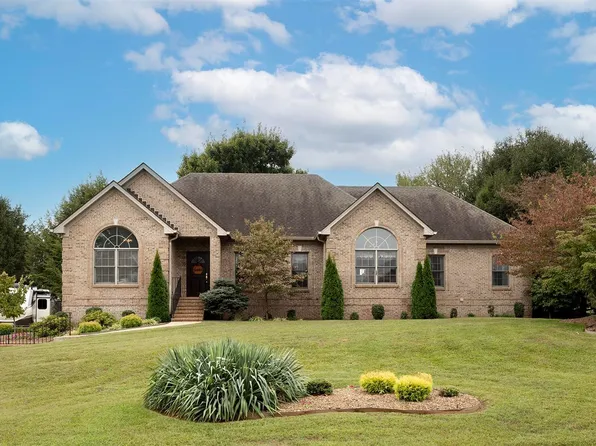 153 Farmer Ln, Bowling Green, KY 42104
