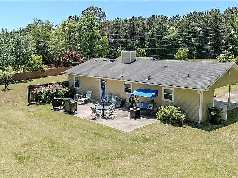 1530 Highway 155 N — Photo 2