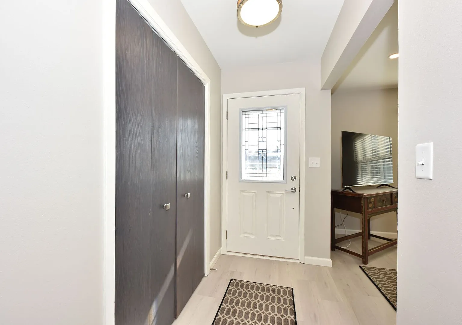 Furnished Mequon 4 bedroom ranch — Photo 3