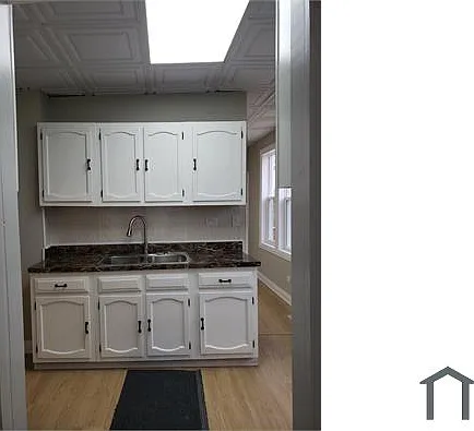 9344 S Lafayette Ave — Photo 4