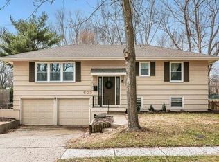 603 NE Short St, Lees Summit, MO 64063