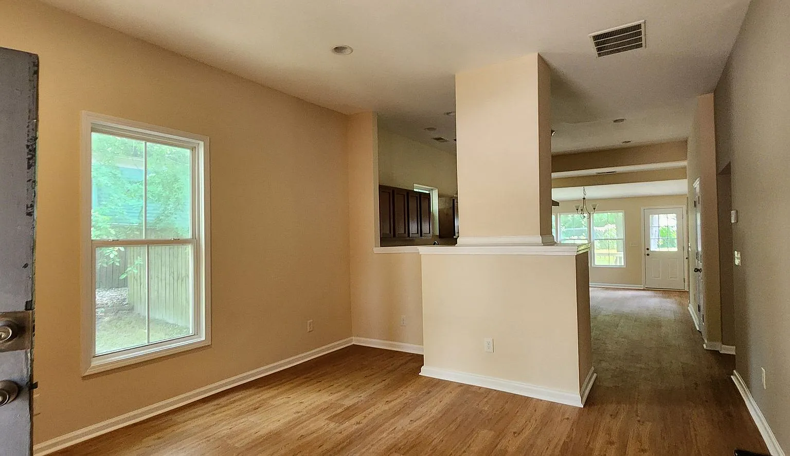 Room in 2 Bedroom Home in Atlanta — Photo 4