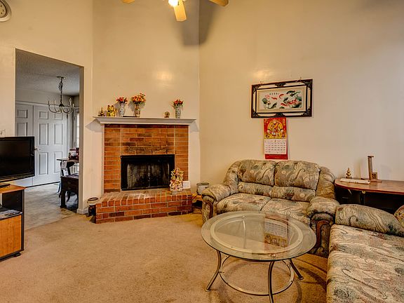 2nd image of 5541 Emerald Hills Dr