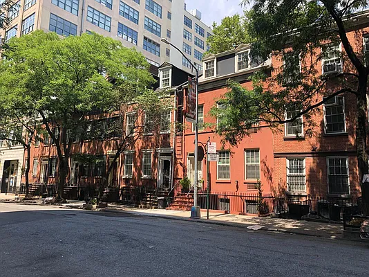 Rented by REAL New York | media 30